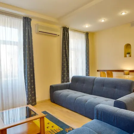 Aparton Nezavisimosti Prospekt 46 Apartament